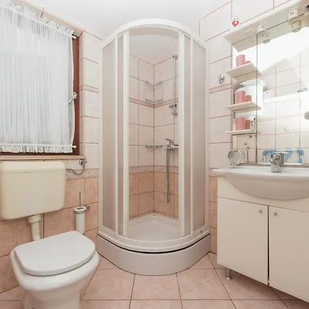 アパート Piccolo Paradiso マカルスカ