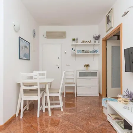 アパート Piccolo Paradiso